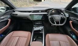 
										Audi Etron 50 Quattro 2022 full									