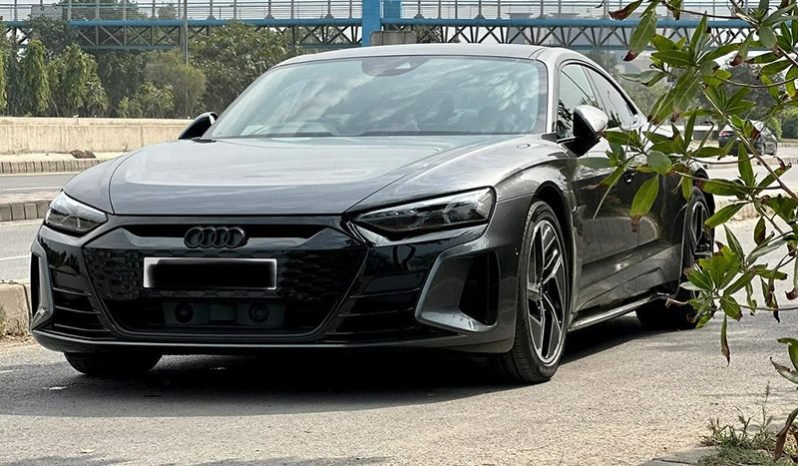 
								Audi Etron GT 2022 full									