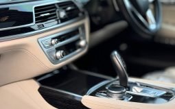 
										BMW 740 e 2017 full									