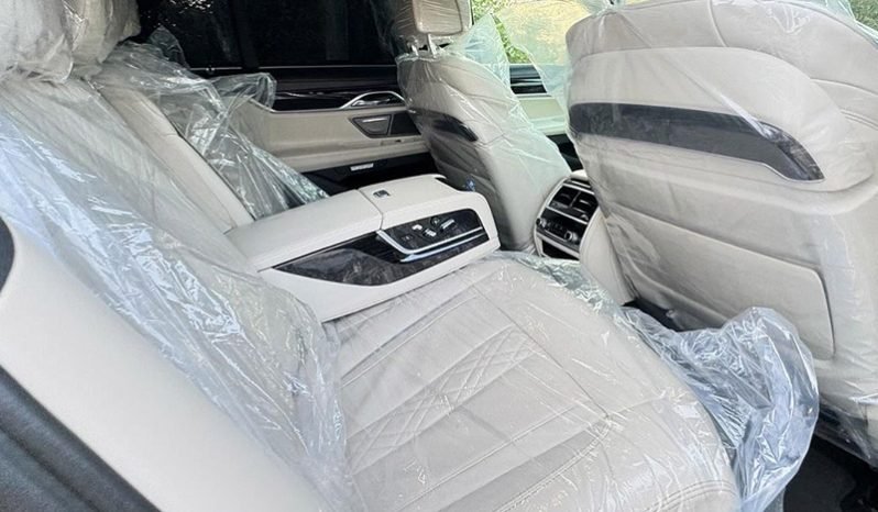 
								BMW 740 e 2017 full									