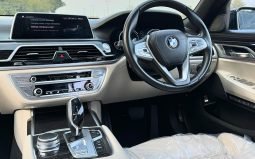 
										BMW 740 e 2017 full									