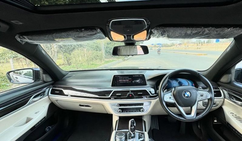
								BMW 740 e 2017 full									