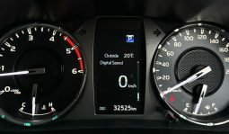 Toyota Hilux Revo V 2022