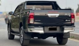 Toyota Hilux Revo V 2021