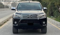 
										Toyota Hilux Revo V 2021 full									