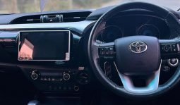 
										Toyota Hilux Revo V 2021 full									