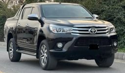 
										Toyota Hilux Revo V 2021 full									