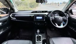 
										Toyota Hilux Revo V 2022 full									