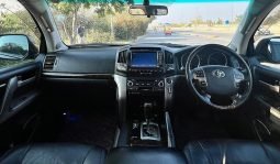 
										Toyota Land Cruiser AXG Selection 2010 full									