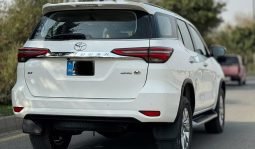 
										Toyota Fortuner 2.7 V 2022 full									