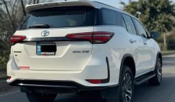 
										Toyota Fortuner Legender 2.8 Diesel 2022 full									
