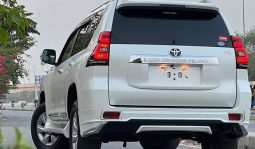 
										Toyota Land Cruser Prado TX Sunroof 7 Seater 2018 full									