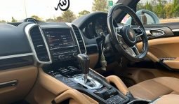 
										Porsche Cayenne S Hybrid 2015 full									