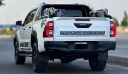 
										Toyota Hilux Revo V 2.8 2021 full									