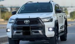 
										Toyota Hilux Revo V 2.8 2021 full									