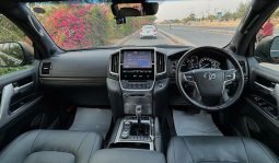 
										Toyota Land Cruiser ZX 2019 full									