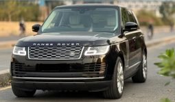 
										Range Rover P400e Vogue SE full									