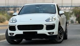 
										Porsche Cayenne S Hybrid 2015 full									