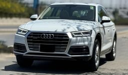 
										Audi Q5 Engine: 2.0 L TFSI Quattro 2019 full									