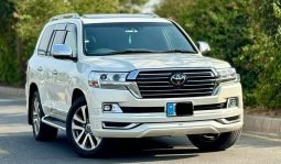 
										Toyota Land Cruiser ZX 2016 full									