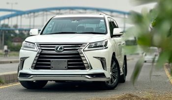 Lexus LX570 2017