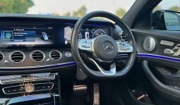 
										Mercedes Benz E180 full									