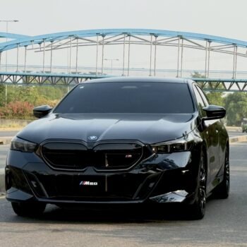 BMW i5 M60