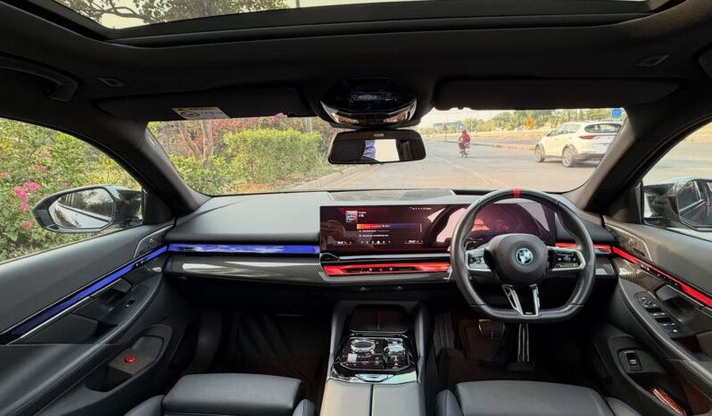 
								BMW i5 M60 full									