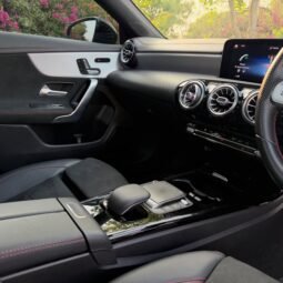 
										Mercedes Benz CLA 200 AMG Package full									