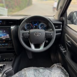
										Toyota Fortuner G full									