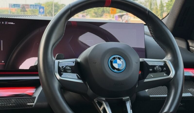 
								BMW i5 M60 full									