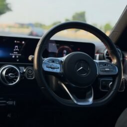 
										Mercedes Benz CLA 200 AMG Package full									