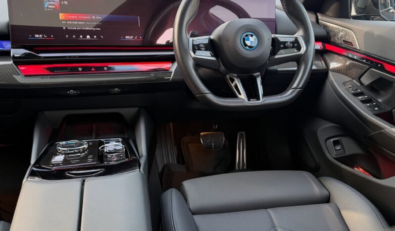 
								BMW i5 M60 full									