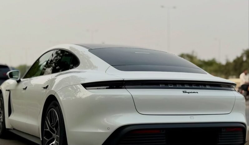 
								Porsche Taycan full									