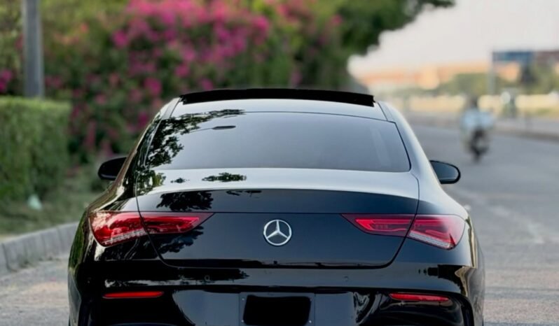 
								Mercedes Benz CLA 200 AMG Package full									