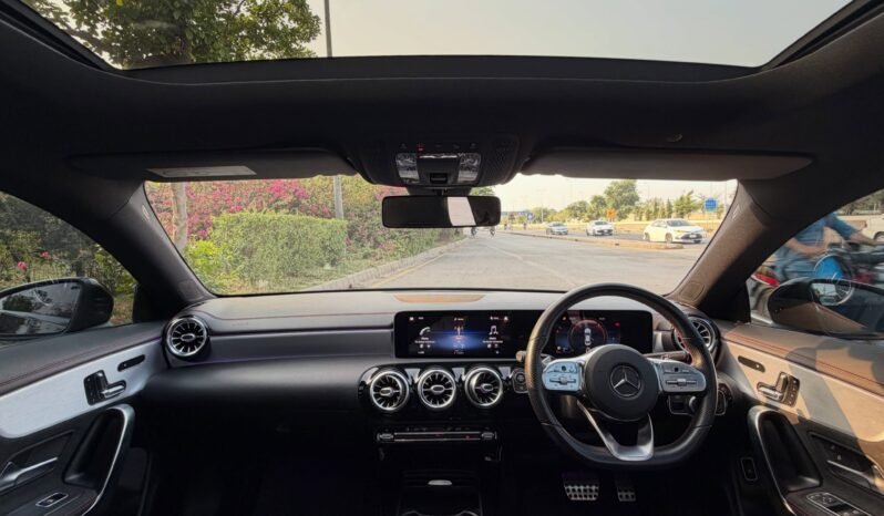 
								Mercedes Benz CLA 200 AMG Package full									