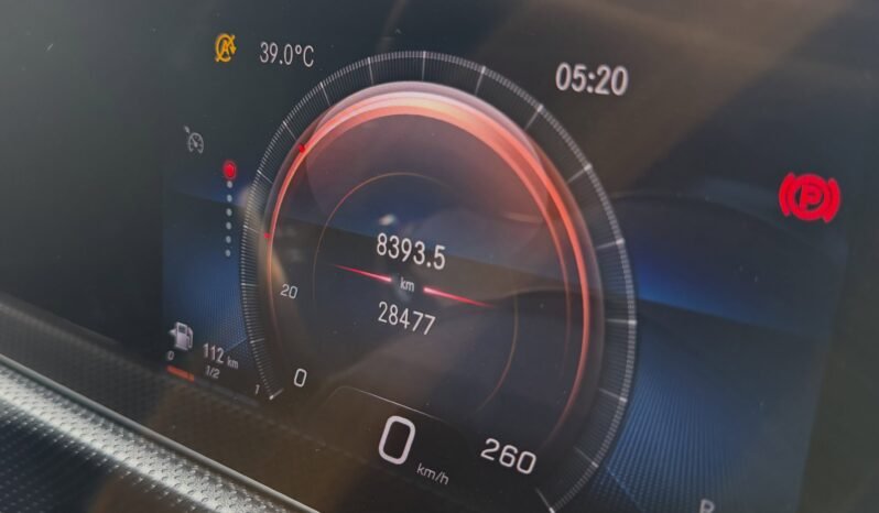 
								Mercedes Benz CLA 200 AMG Package full									