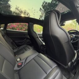 
										Porsche Taycan full									