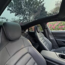 
										Porsche Taycan full									