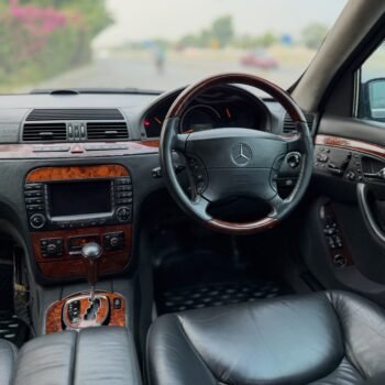 Mercedes-Benz S600 Guard  (W220)