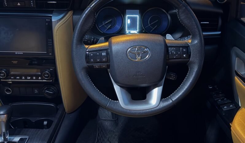 
								Toyota Fortuner Sigma 2.8 full									