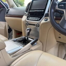 
										Toyota Land Cruiser ZX full									