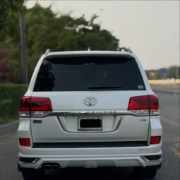 
										Toyota Land Cruiser ZX full									