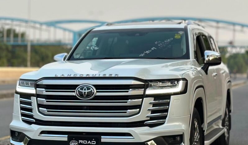 
								Toyota Land Cruiser ZX LC300 full									