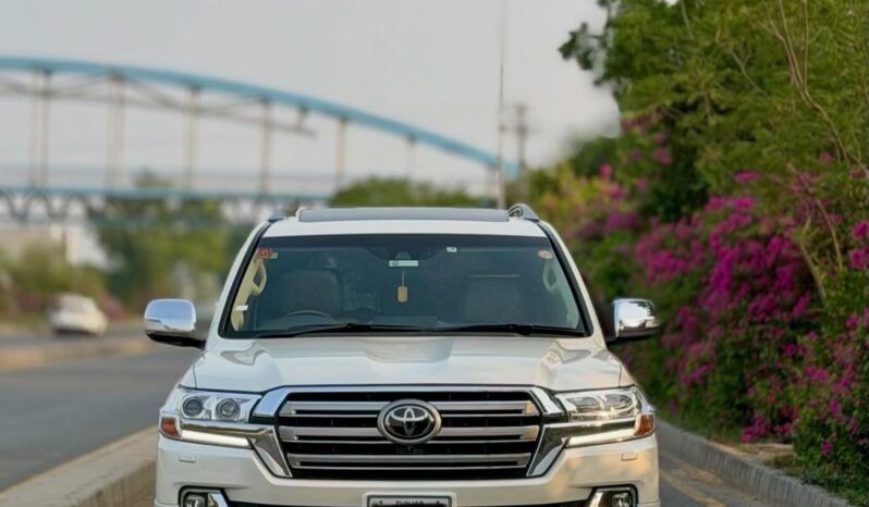 
								Toyota Land Cruiser ZX full									