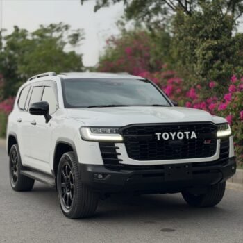 Toyota Land Cruiser LC300 GR