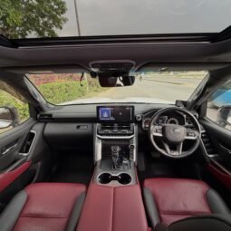 
										Toyota Land Cruiser LC300 GR full									