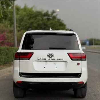 Toyota Land Cruiser LC300 GR