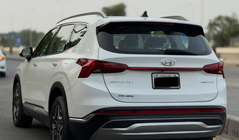 
								Hyundai Santa Fe Awd Signature full									