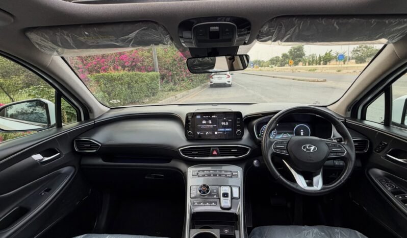 
								Hyundai Santa Fe Awd Signature full									